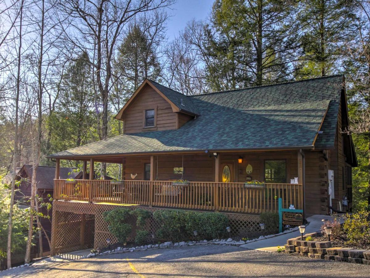 Cozy Nest Gatlinburg Cabin With Porch And Jacuzzi! Villa Eksteriør bilde