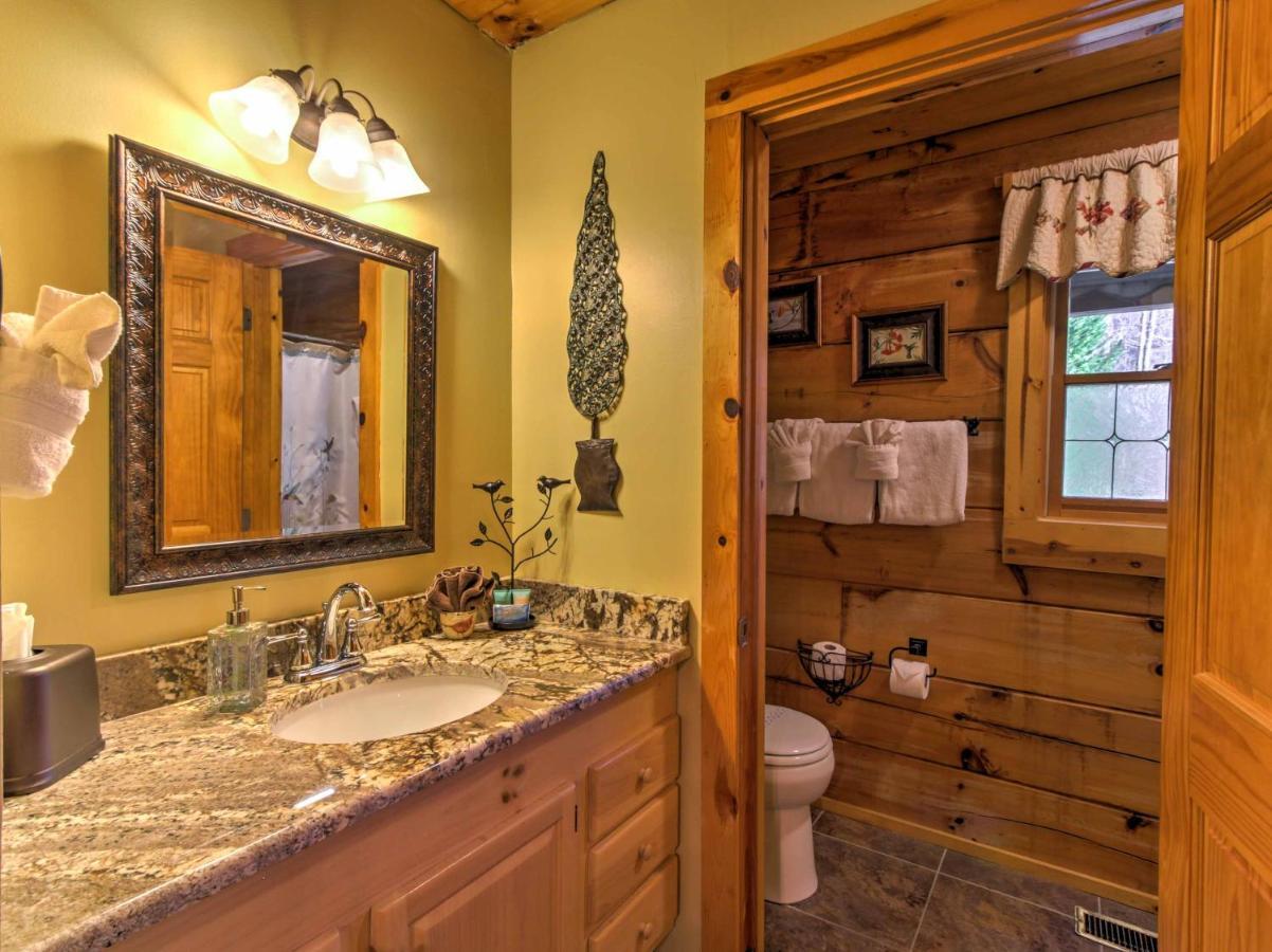Cozy Nest Gatlinburg Cabin With Porch And Jacuzzi! Villa Eksteriør bilde