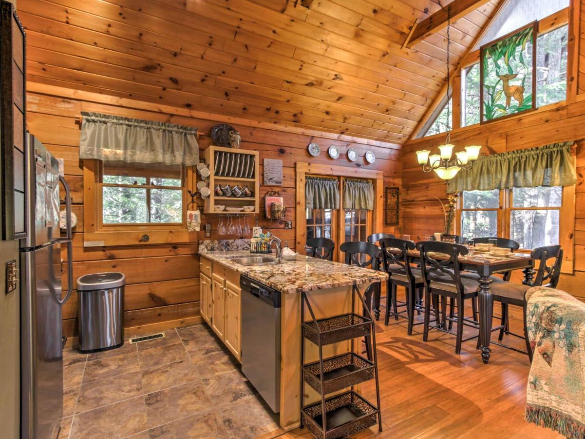 Cozy Nest Gatlinburg Cabin With Porch And Jacuzzi! Villa Eksteriør bilde