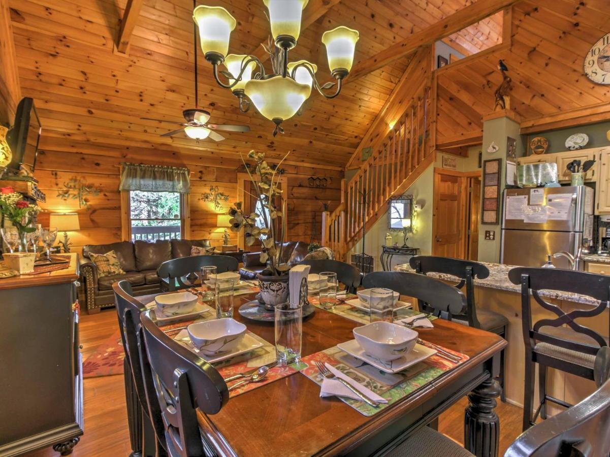 Cozy Nest Gatlinburg Cabin With Porch And Jacuzzi! Villa Eksteriør bilde